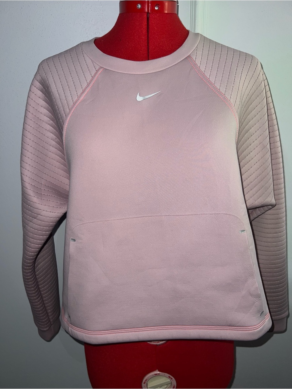 Nike Pro Fleece Crew Pullover Quilted-Sleeve Crew Pullover Sweatshirt Pink small